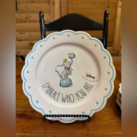 DISNEY DUMBO Set of 4 Rae Dunn 8” Plates